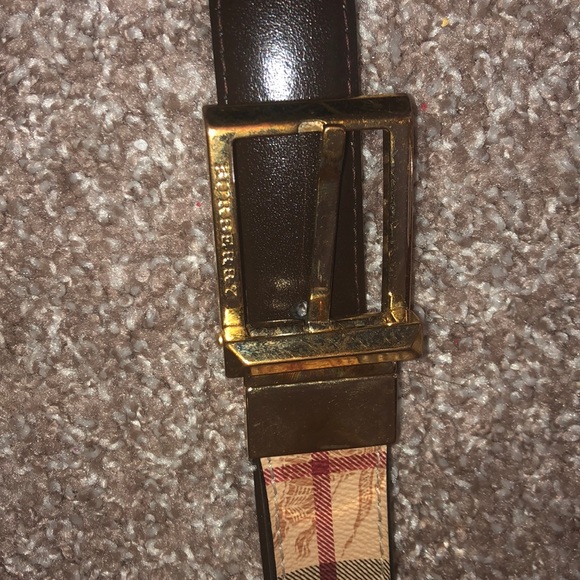 Burberry woman’s belt . - Picture 1 of 3